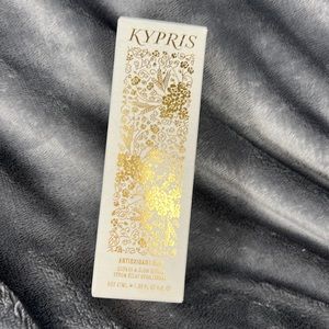 Antioxidant Dew
Quench & Glow Facial Serum